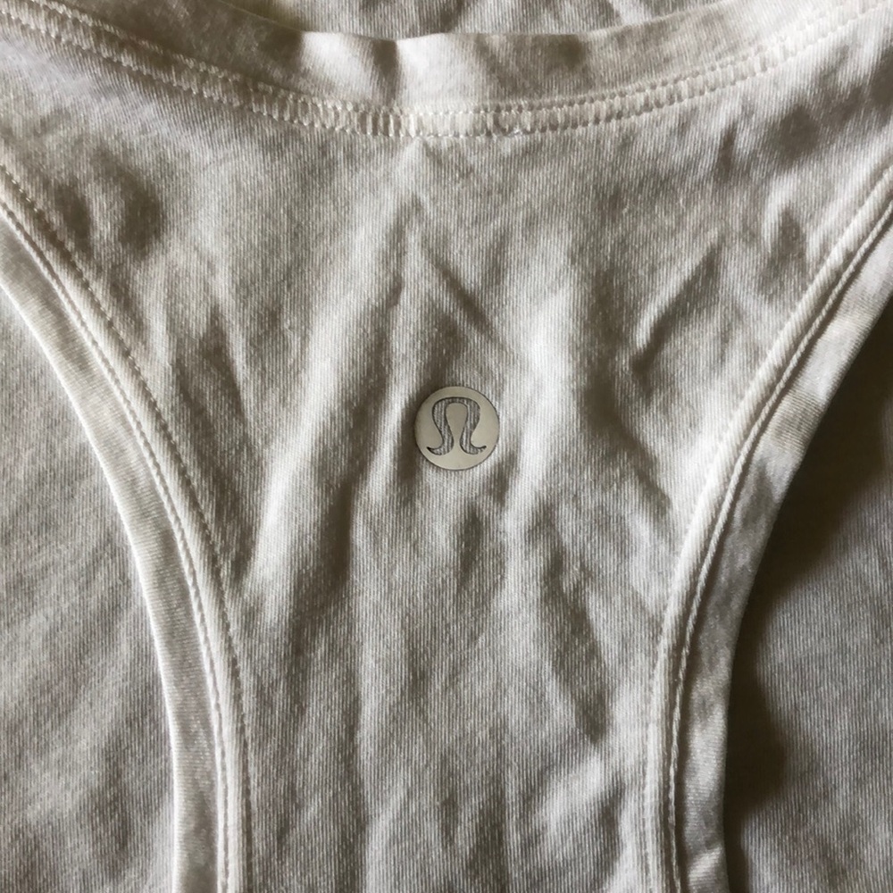 ✨Like New ✨ lululemon white racerback tank top, size S